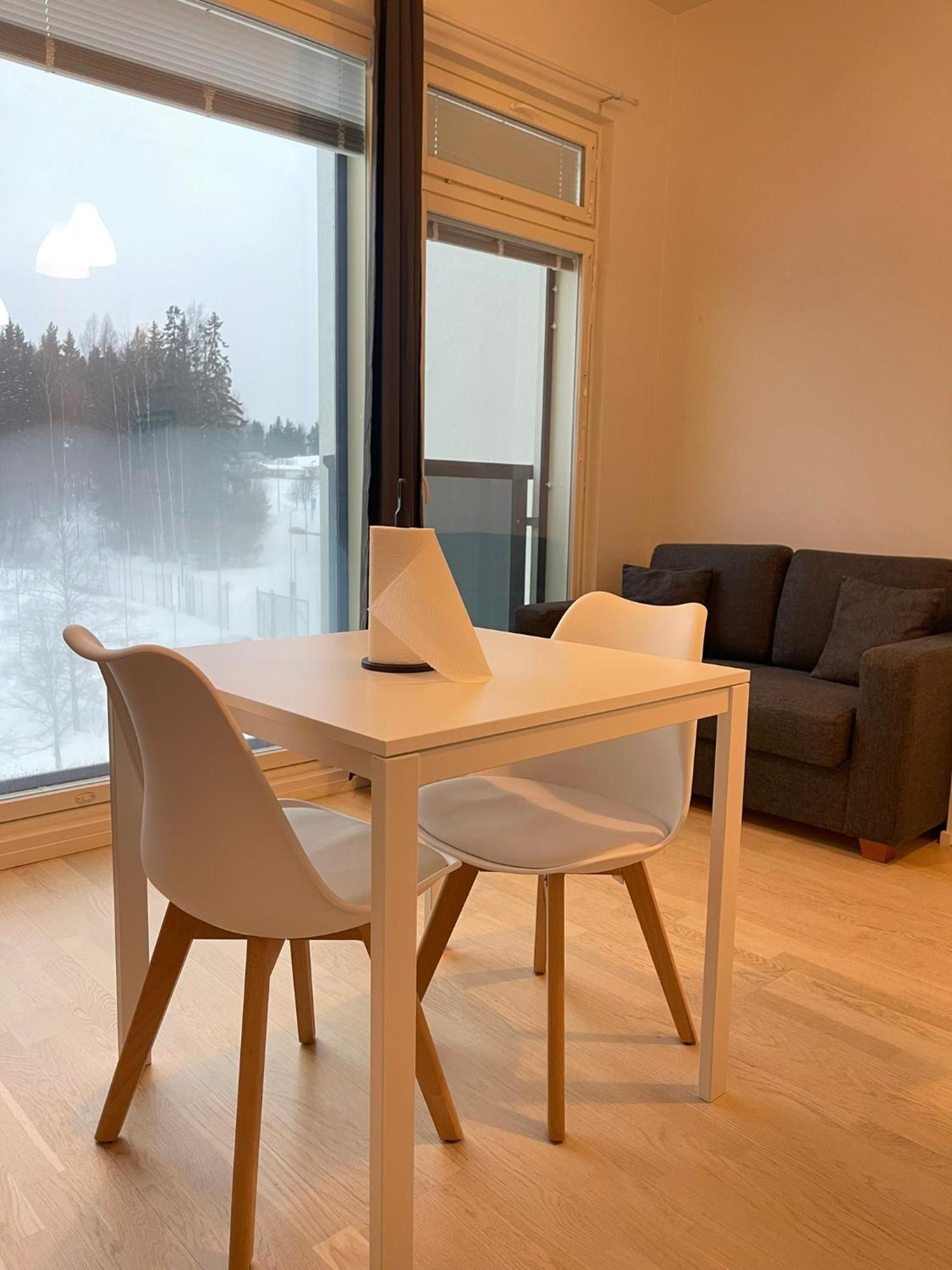 Lovely Next To The Train Station Vantaa